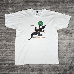 Vintage 1993 single-stitch Graphic Tee!